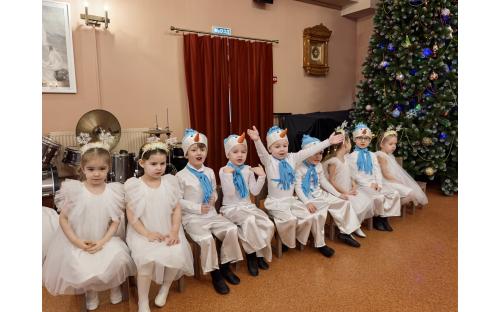 В Дошкольном лицее «Аккордик» состоялись рождественские утренники image 33