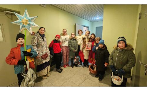 Протоиерей Андрей Алексеев о возрождении святочной традиции славления Христа на Святках (+ ВИДЕО!) image 12