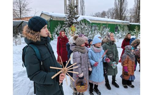 Протоиерей Андрей Алексеев о возрождении святочной традиции славления Христа на Святках (+ ВИДЕО!) image 2