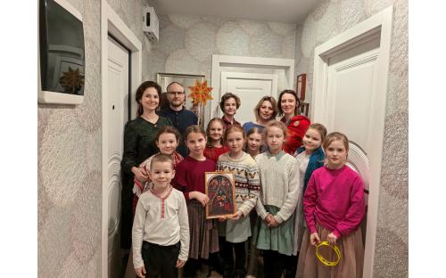 Протоиерей Андрей Алексеев о возрождении святочной традиции славления Христа на Святках (+ ВИДЕО!) image 29