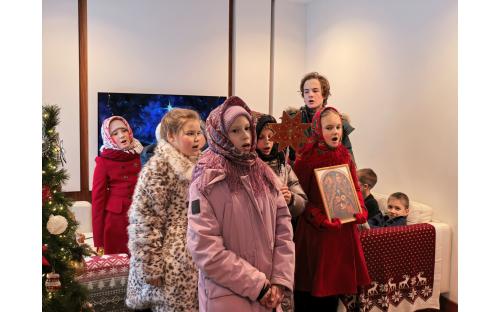 Протоиерей Андрей Алексеев о возрождении святочной традиции славления Христа на Святках (+ ВИДЕО!) image 43