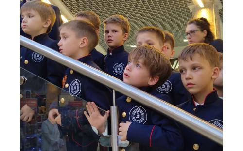14 мая в ТЦ «Круг» состоялся традиционный музыкальный флэшмоб, посвящённый праздникам Дня Победы и Пасхи image 10